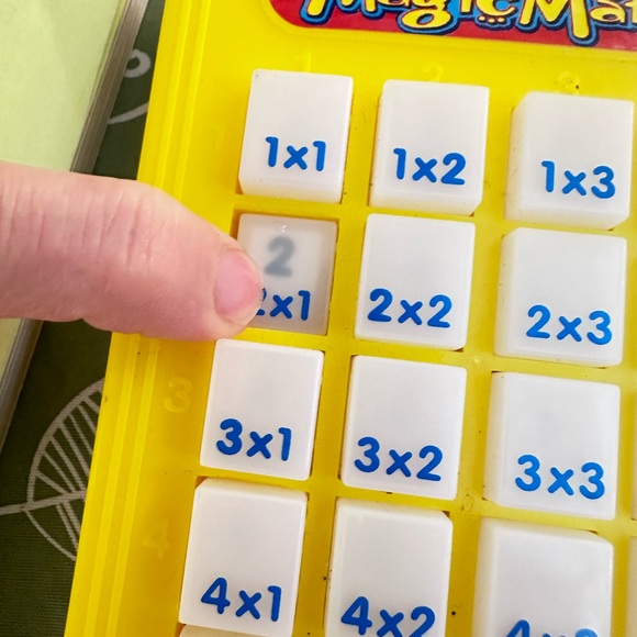 Magic Math multication table - Picture 3 of 4